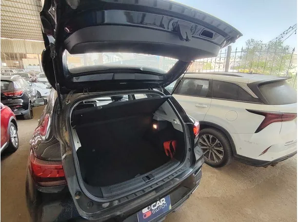 Car image 34