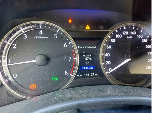 Car image 30