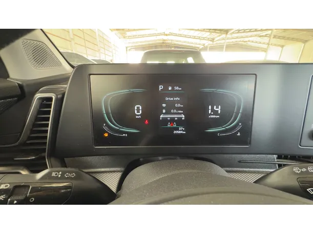 Car image 13