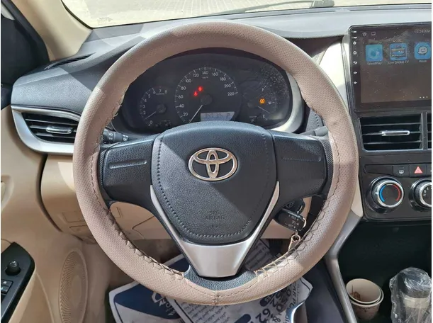 Car image 16