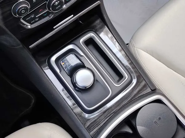 Car image 22