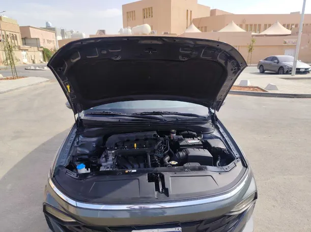 Car image 30