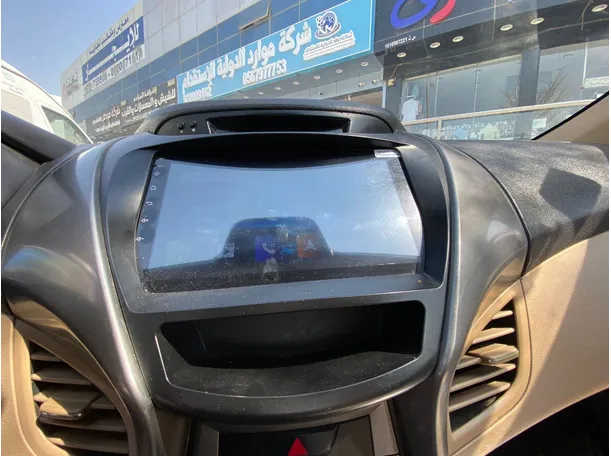 Car image 15