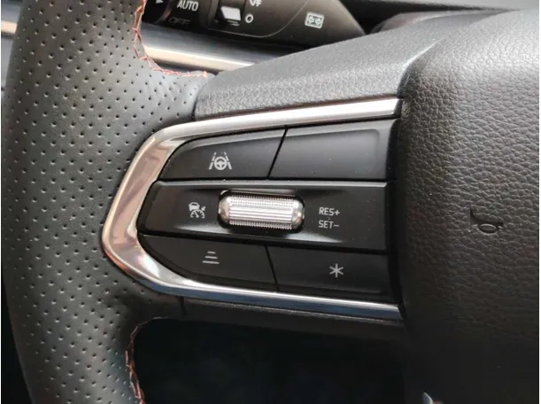 Car image 27