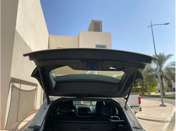 Car image 22