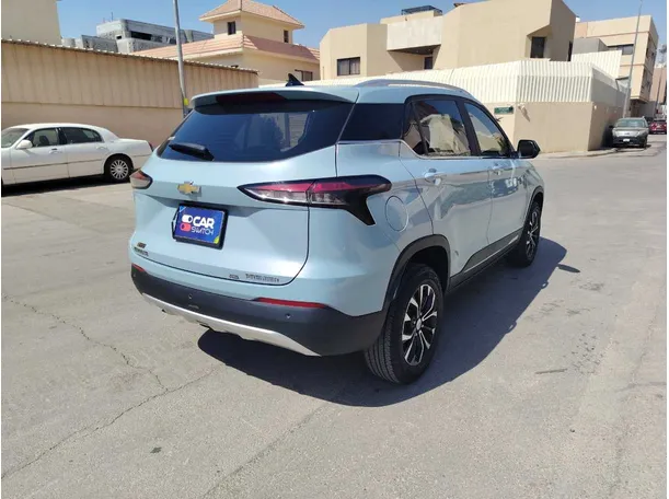 Car image 5