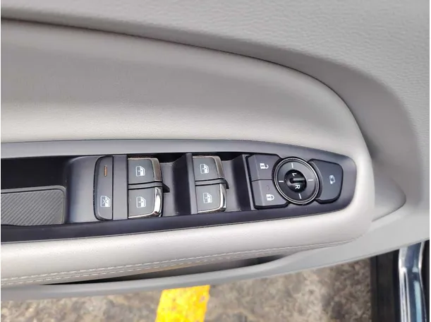 Car image 45
