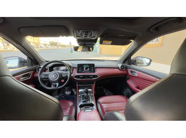 Car image 13