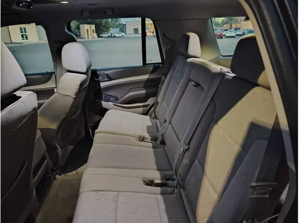 Car image 18