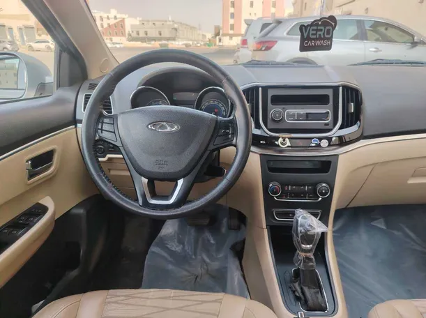 Car image 20