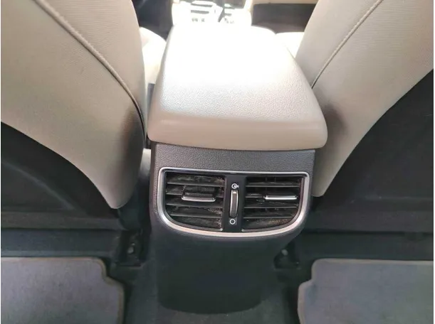 Car image 38