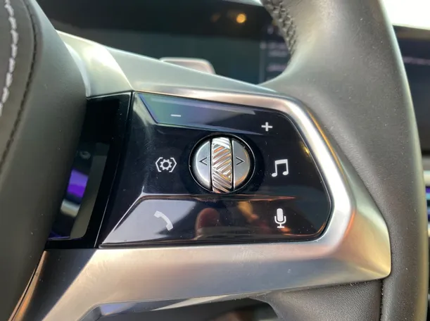 Car image 29