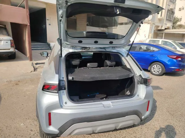 Car image 28