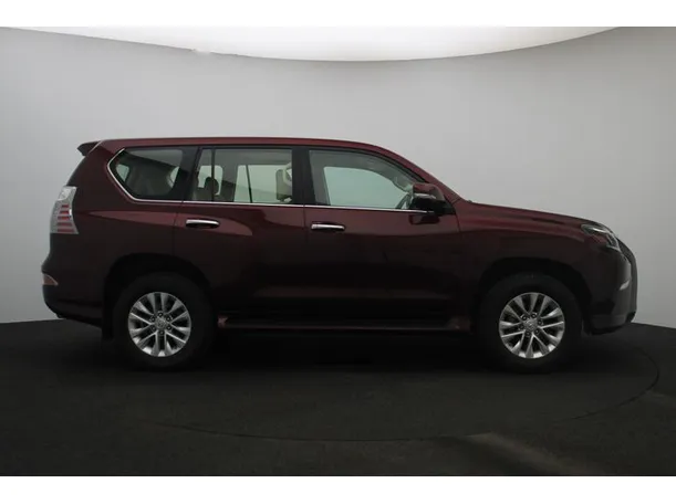 Car image 13