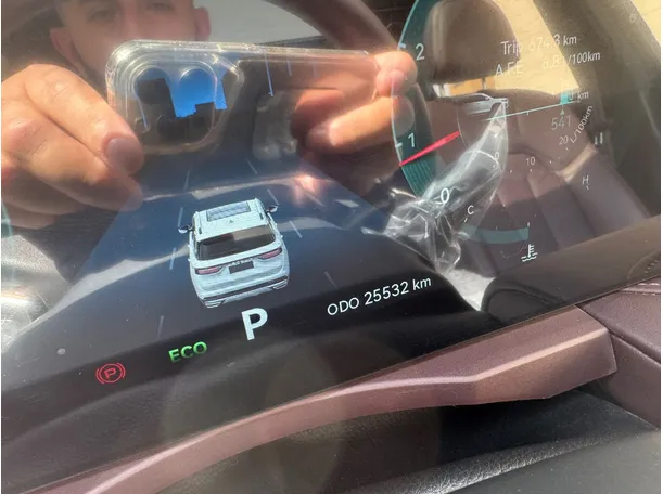Car image 19