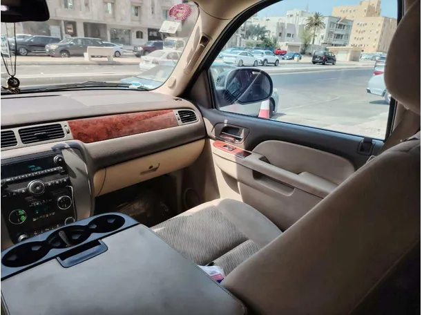 Car image 23