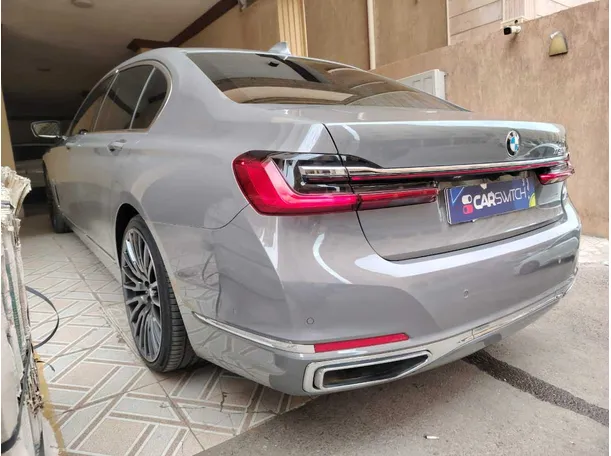 Car image 7