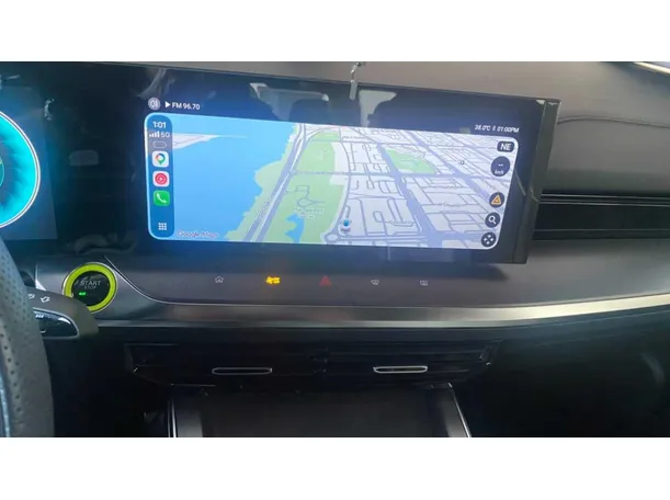 Car image 18