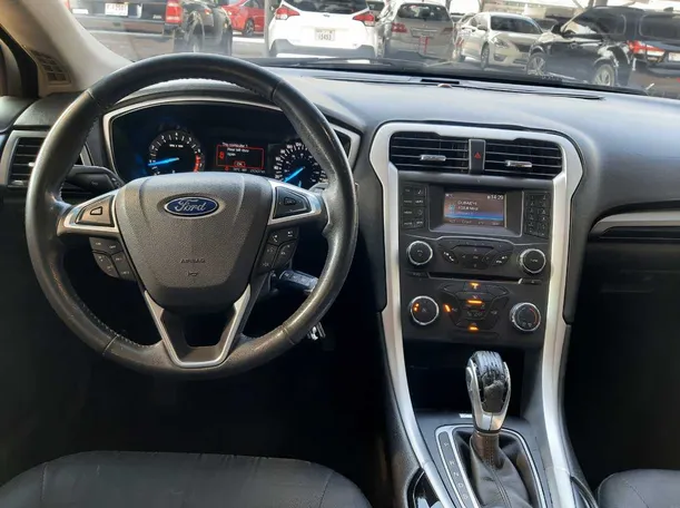 Car image 17