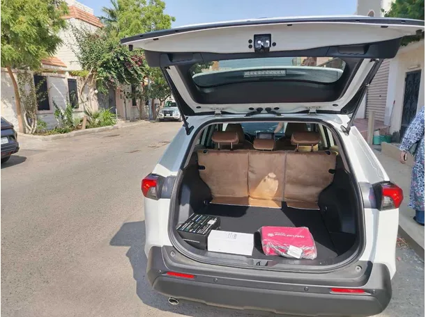 Car image 27