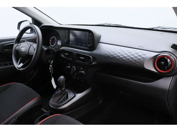 Car image 10