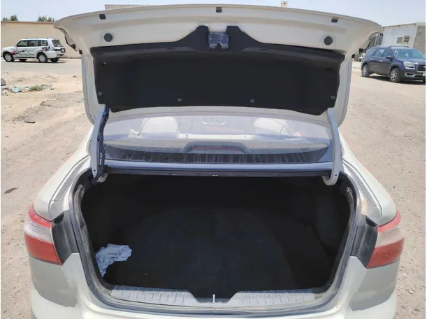 Car image 23