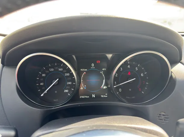Car image 21