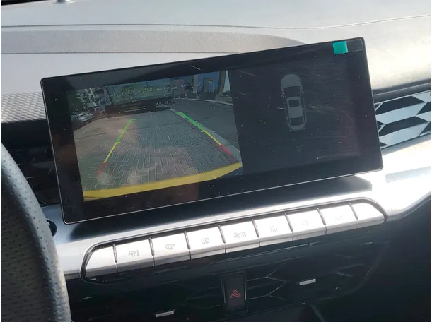 Car image 23