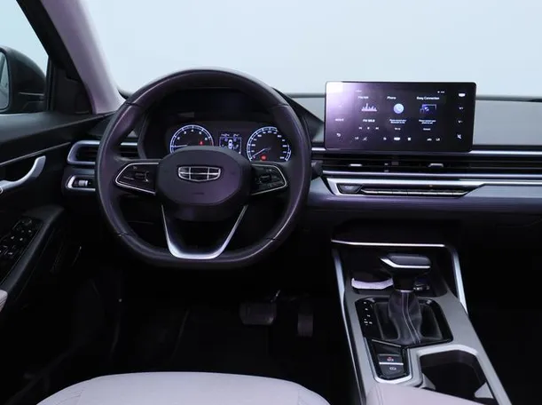 Car image 15