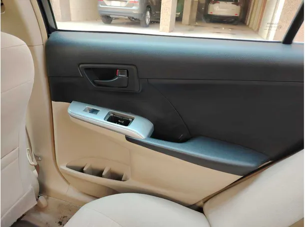 Car image 34