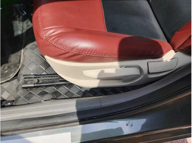 Car image 39