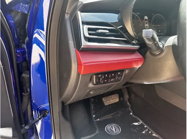Car image 29