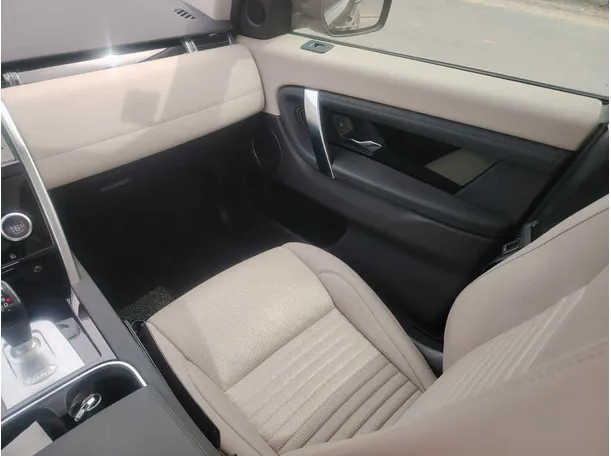 Car image 35