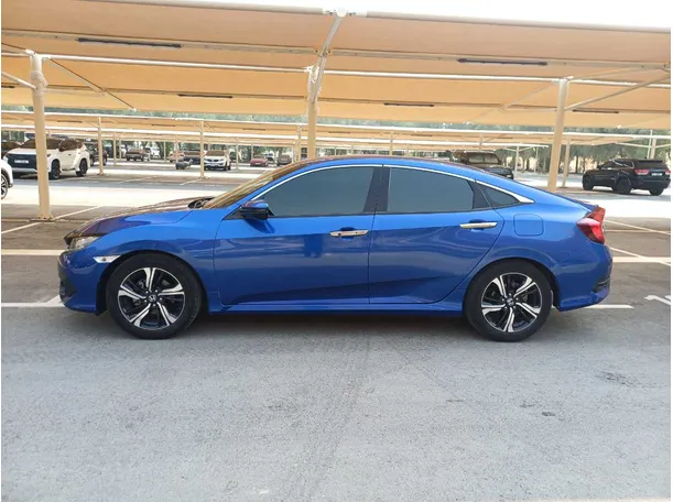 Car image 8