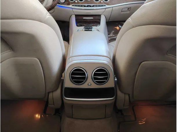 Car image 30