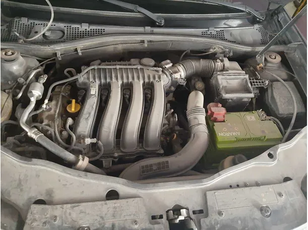 Car image 19
