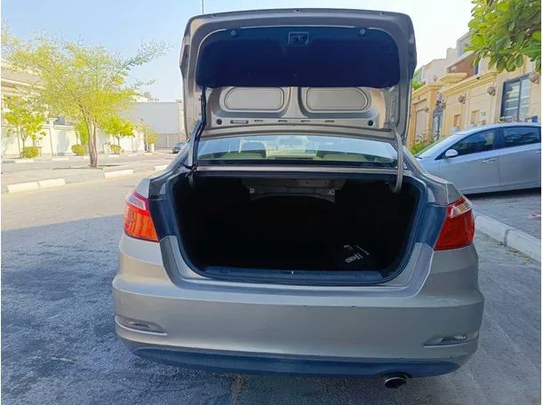 Car image 25