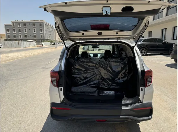 Car image 21