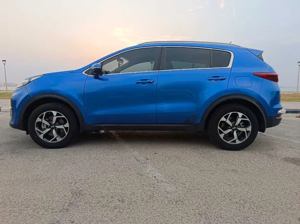 Car image 8