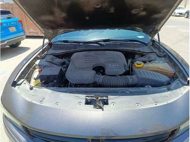 Car image 35