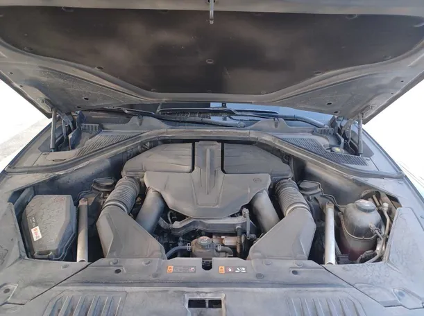 Car image 25