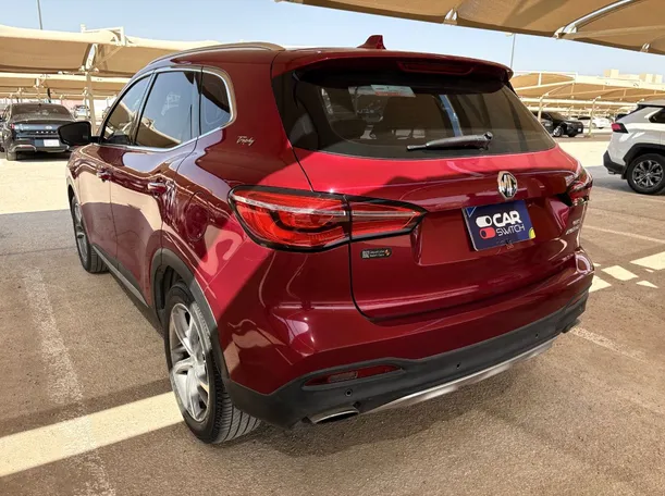 Car image 7