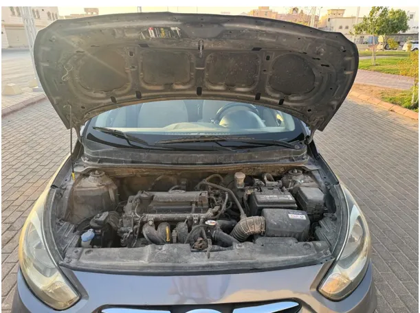 Car image 8