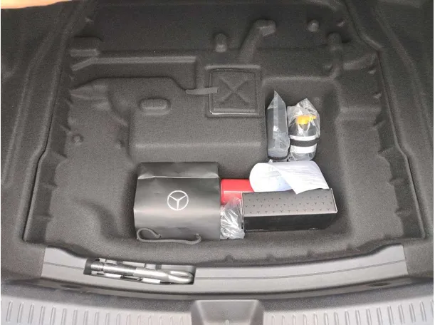 Car image 37