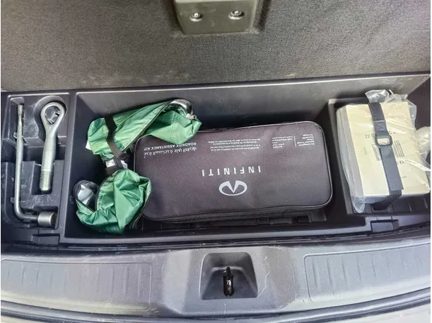 Car image 40