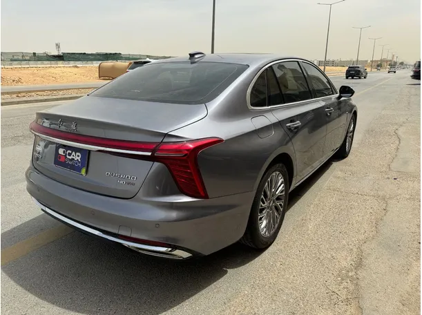 Car image 5