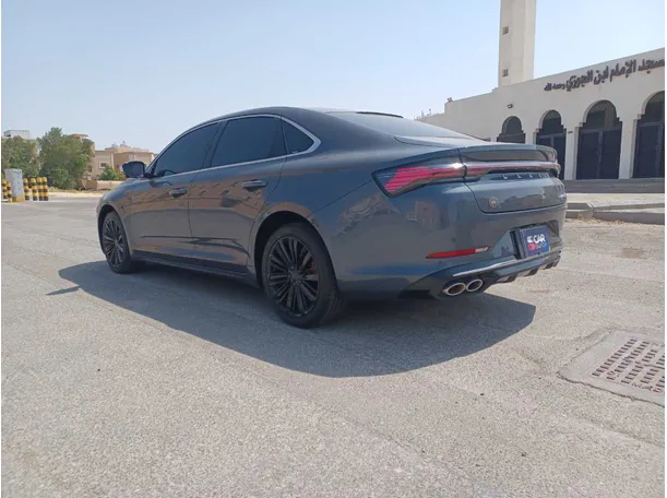 Car image 7