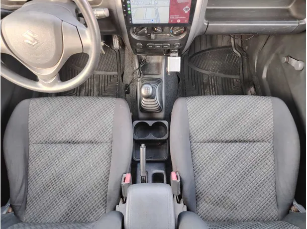 Car image 16