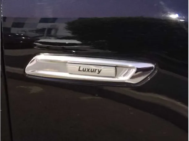 Car image 35