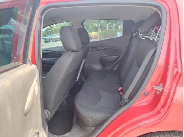 Car image 15